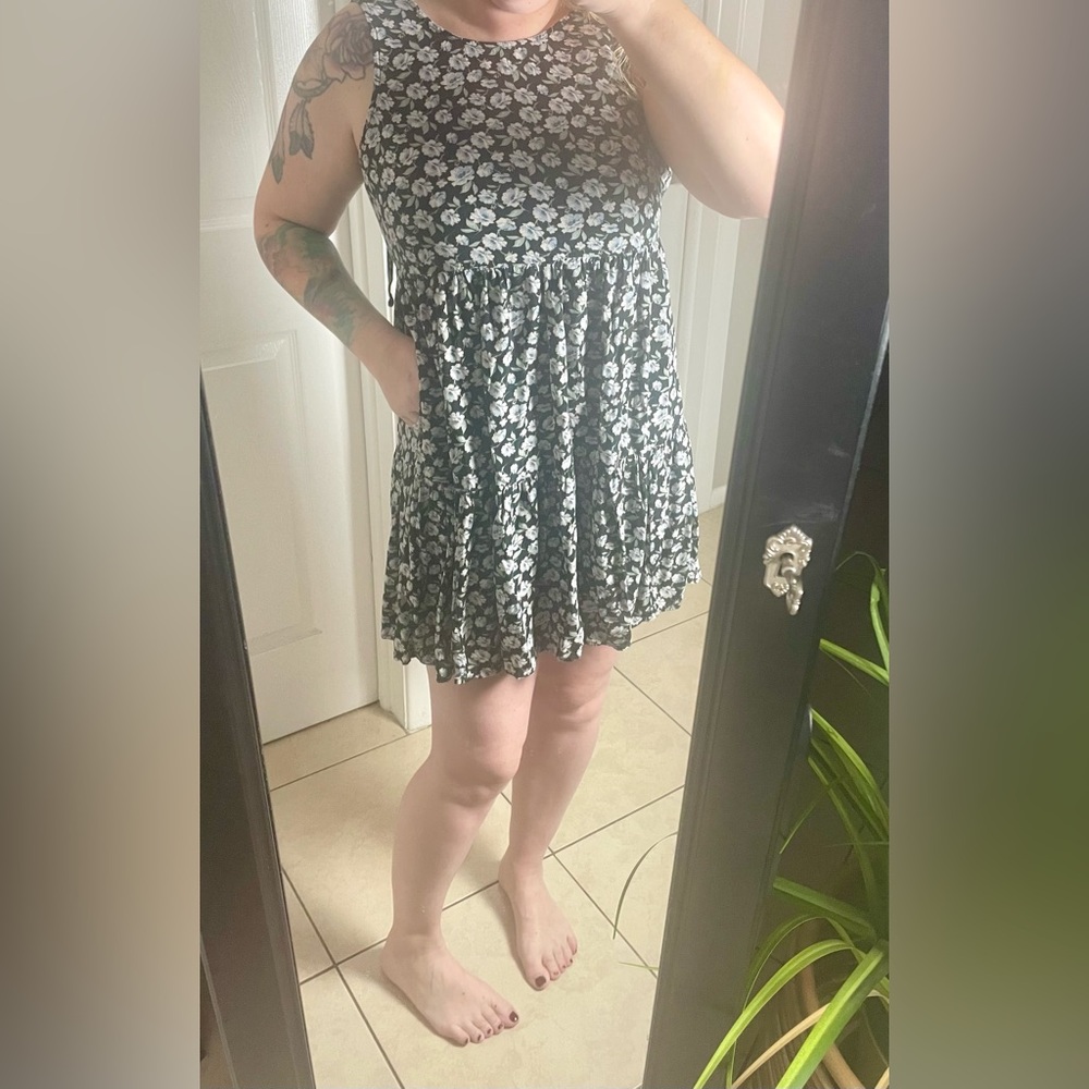 American Eagle Outfitters Black Floral Flowy Tiered SunDress